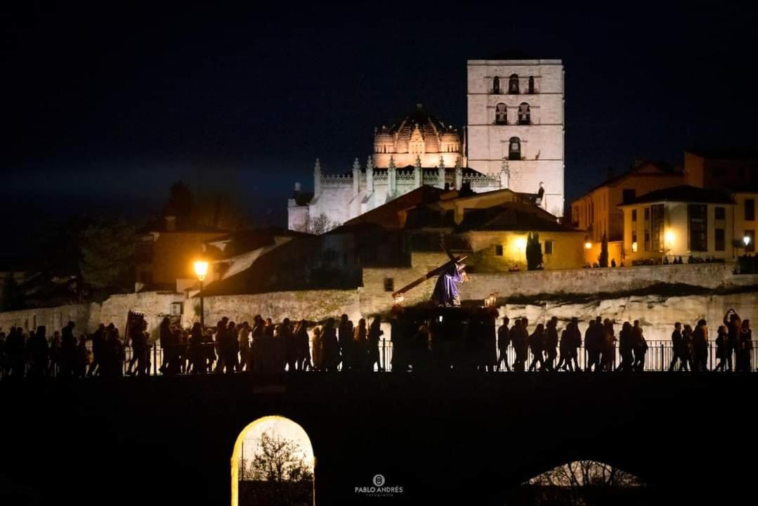 A Los Ojos Del Rio Duero Zamora Luaran gambar