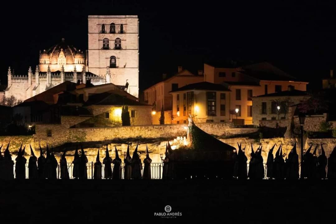A Los Ojos Del Rio Duero Zamora Luaran gambar